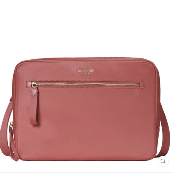 KATE SPADE "CHELSEA" LAPTOP SLEEVE WITH STRAP IN COLOR POMEGRANATE